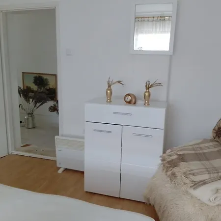 Lukic 2 Apartment *